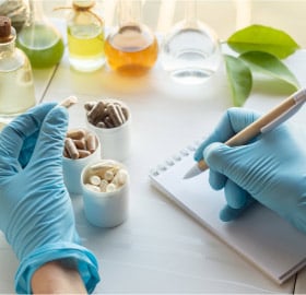 Hmpc empty capsules vs. Pullulan capsules